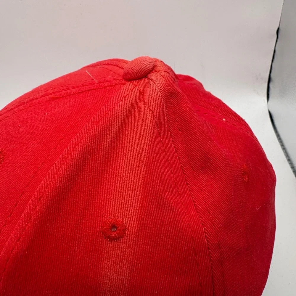 DS18 We Like It Loud Red Baseball Cap Hat Car Audio Embroidered Flex‎ Fit